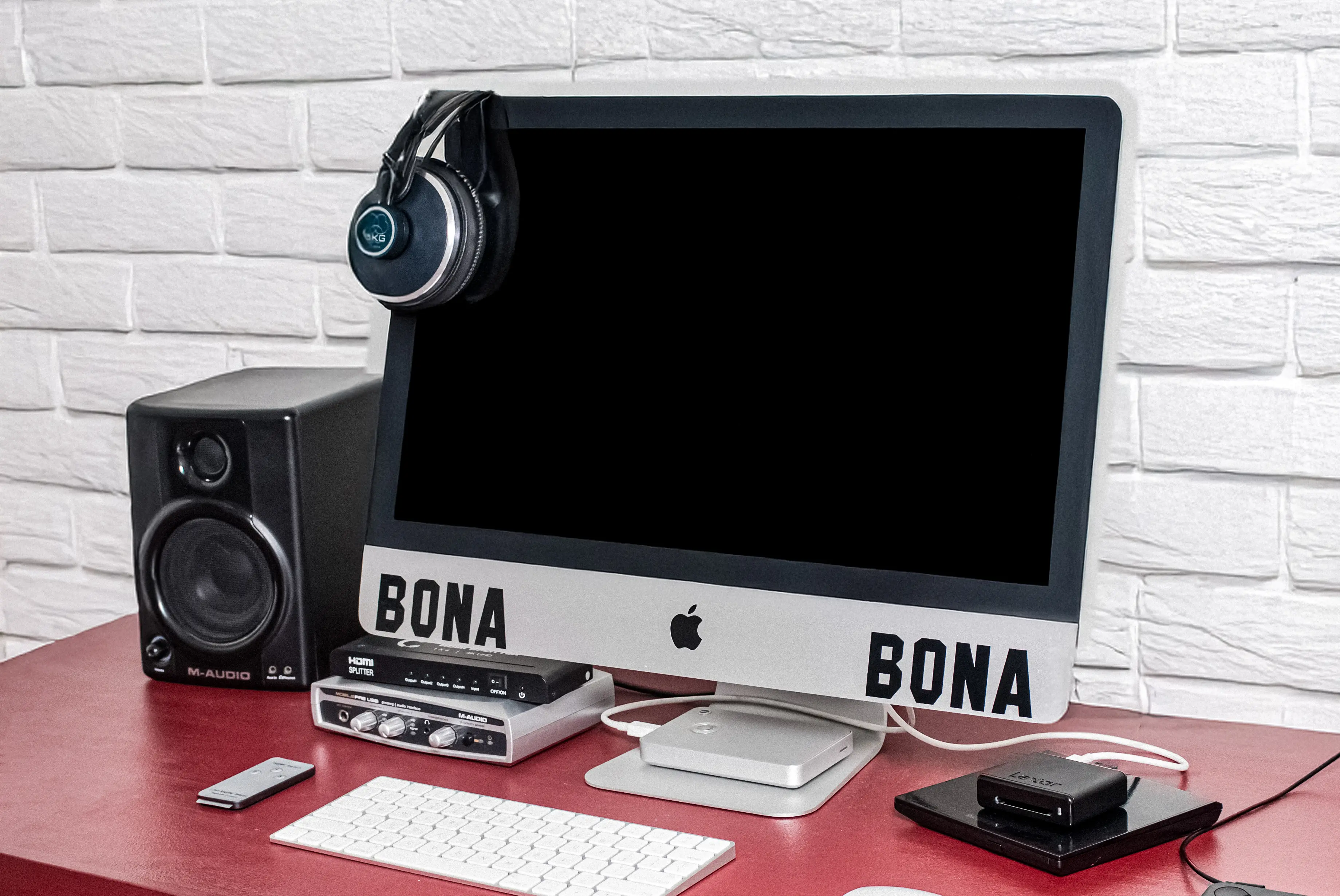 Edición, color, diseño de sonido y VFX